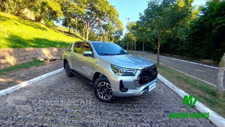HILUX 2.8 D-4D TURBO DIESEL CD SRX 4X4 AUTOMÁTICO