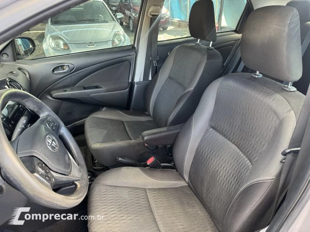 ETIOS SEDAN - 1.5 XS SEDAN 16V 4P AUTOMÁTICO