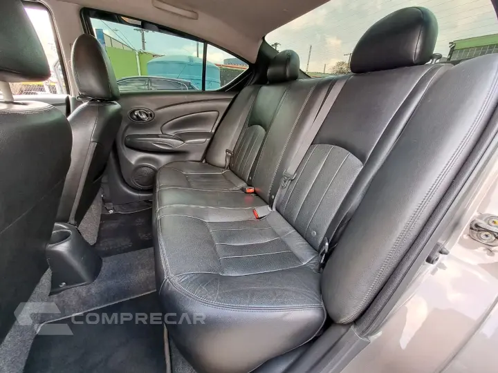 Versa 1.6 16V Flexstart Unique 4P Xtronic