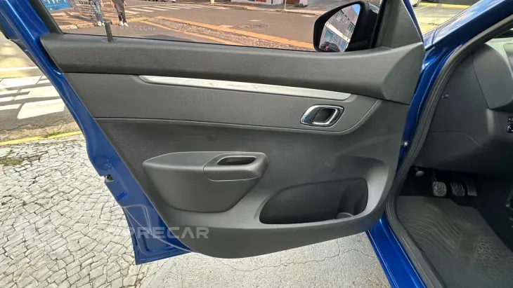 KWID 1.0 12V SCE Outsider