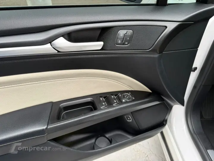 Fusion Titanium 2.0 145cv Aut. (Híbrido)