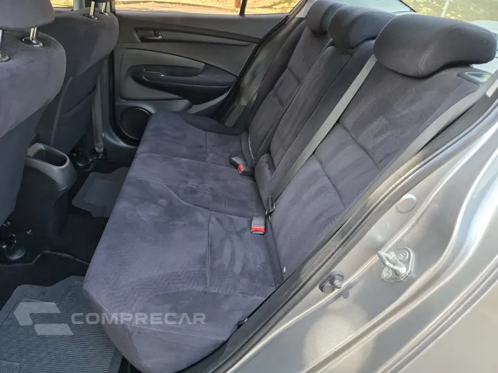 CITY 1.5 LX Sedan 16V