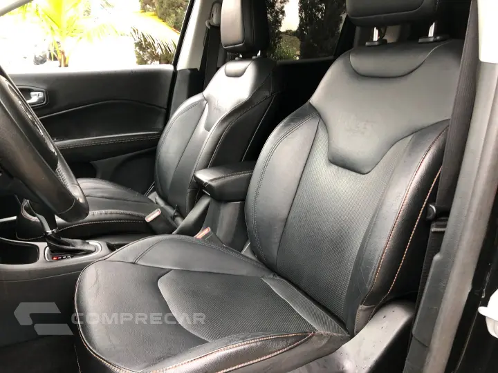 Compass 2.0 16V Flex Longitude Automático