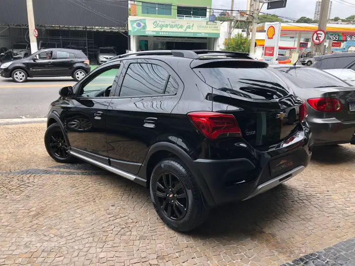 Onix 1.4 Mpfi Activ 8V Flex 4P Automático