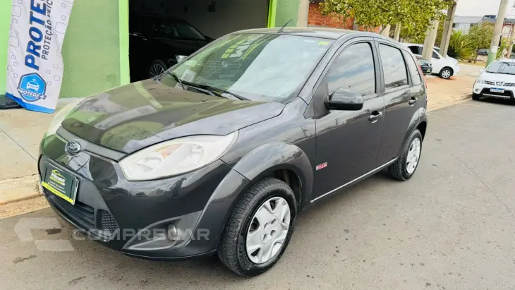 FIESTA 1.6 MPI Class Hatch 8V