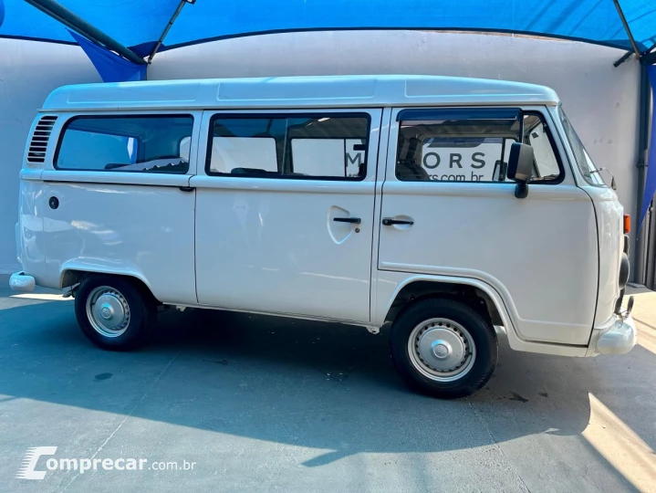 Kombi 1.4 FLEX STD 9 LUGARES