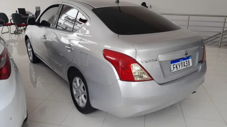 Versa Sedan 1.6 16V 4P FLEX SL