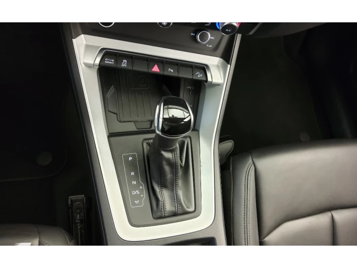 Q3 1.4 TFSI FLEX PRESTIGE PLUS S TRONIC