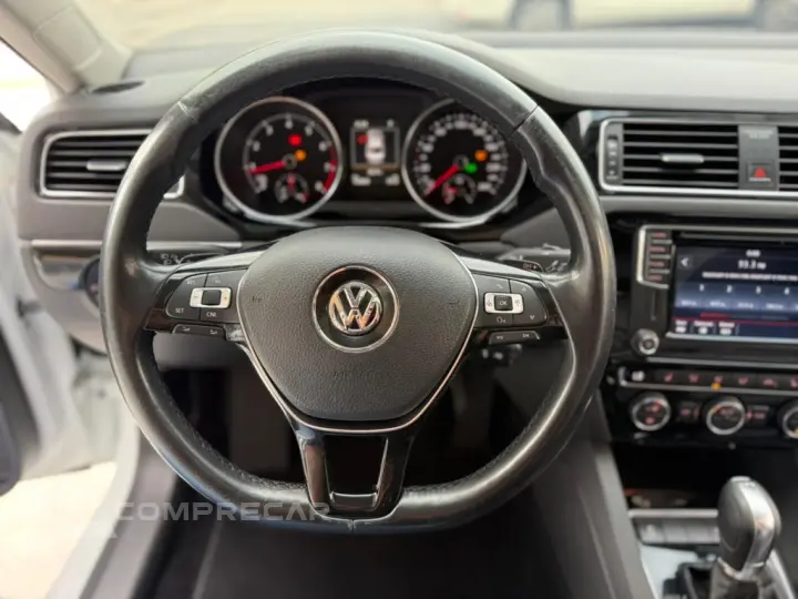 JETTA 2.0 TSI HIGHLINE 211CV GASOLINA 4P TIPTRONIC