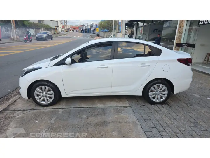 HB20S 1.6 COMFORT PLUS 16V FLEX 4P AUTOMÁTICO