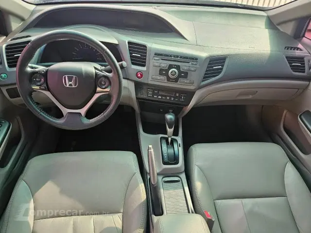 CIVIC - 1.8 LXS 16V 4P AUTOMÁTICO