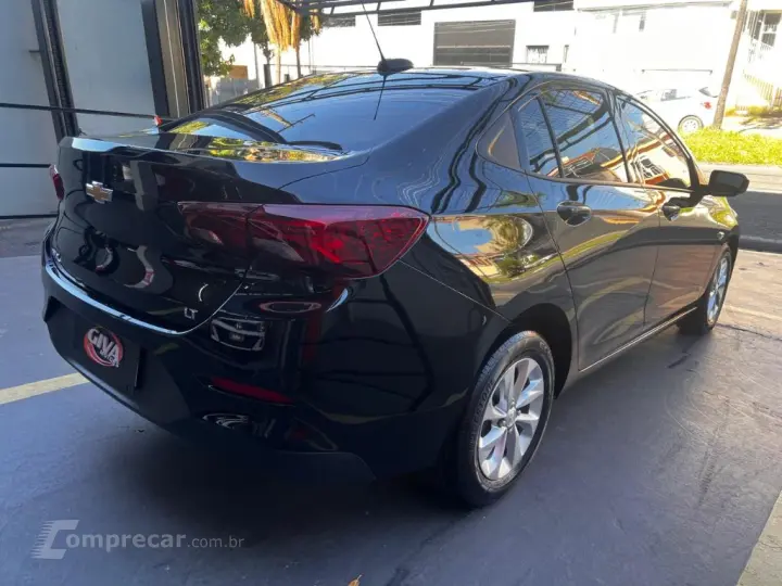 ONIX SEDAN Plus LT 1.0 12V TB Flex Mec.