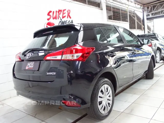 YARIS HATCH - 1.3 16V XL LIVE MANUAL