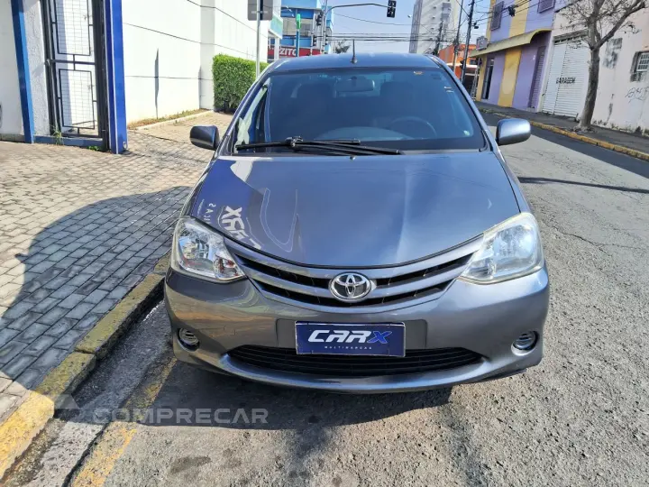 Etios Sedan 1.5 16V 4P FLEX XS