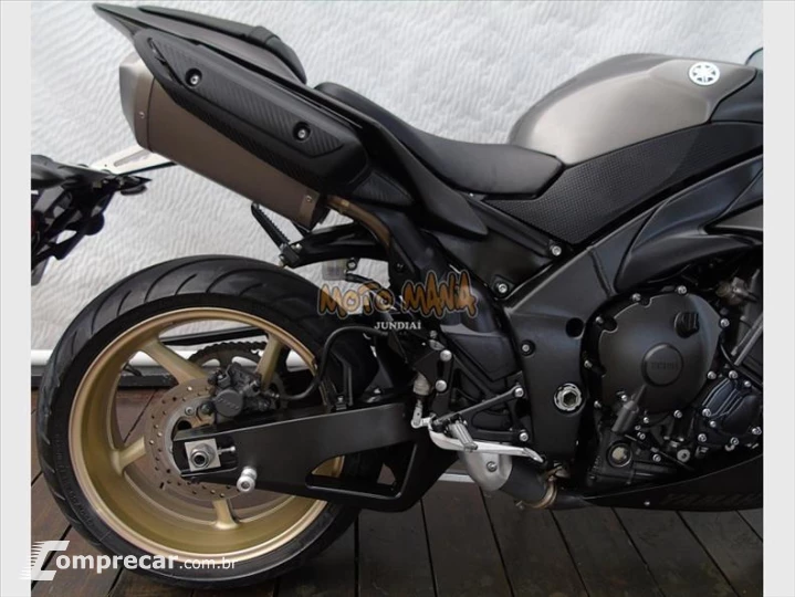 YZF R1