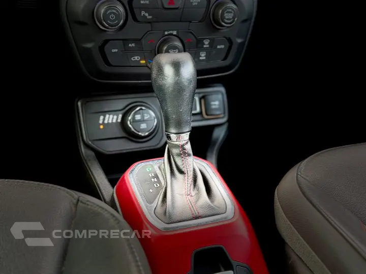 RENEGADE 2.0 16V Turbo Trailhawk 4X4