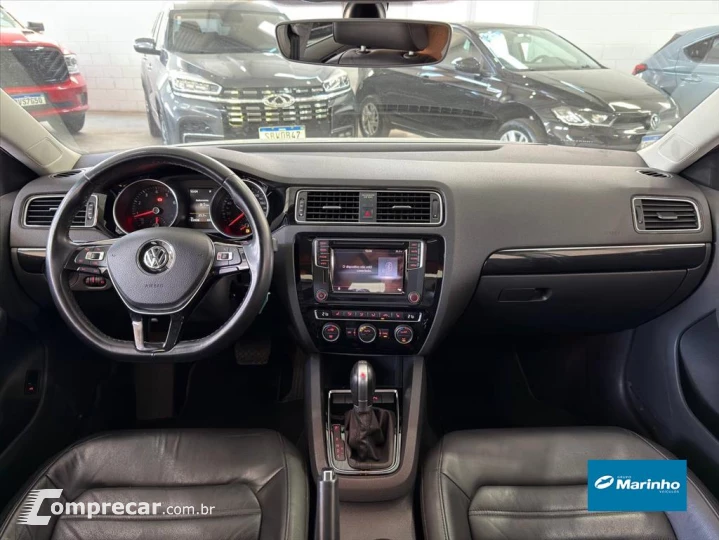 JETTA 2.0 TSI HIGHLINE 211CV GASOLINA 4P TIPTRONIC