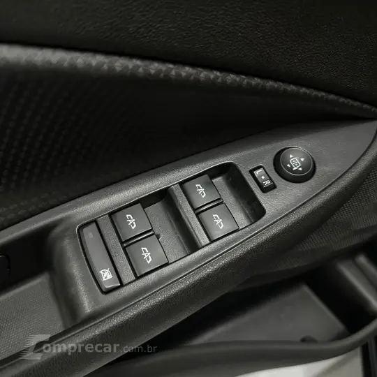 ONIX SEDAN Plus LT 1.0 12V TB Flex Mec.