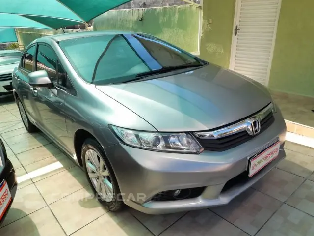 CIVIC - 1.8 LXS 16V 4P AUTOMÁTICO