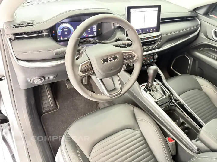 COMMANDER 1.3 T270 TURBO FLEX LONGITUDE AT6