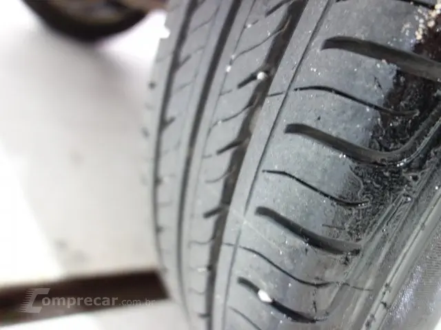 FOX - 1.0 MI CITY 8V 4P MANUAL