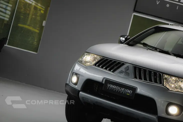 PAJERO DAKAR 3.2 HPE 4X4 7 Lugares 16V Turbo Intercooler