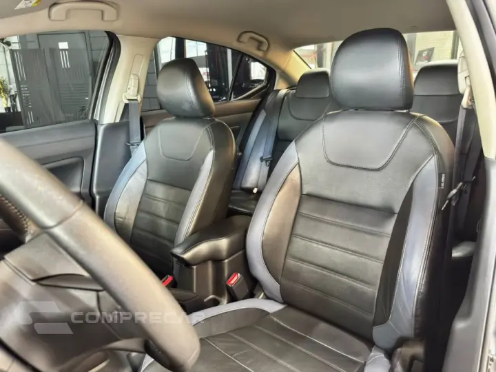 VERSA 1.6 16V FLEX EXCLUSIVE XTRONIC