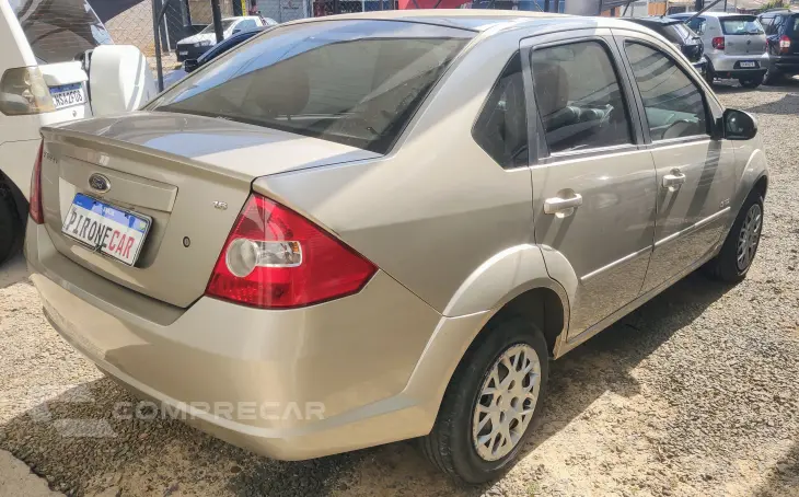 FIESTA 1.6 MPI Class Sedan 8V