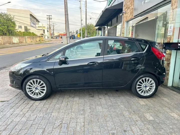 FIESTA 1.6 TITANIUM HATCH 16V FLEX 4P POWERSHIFT