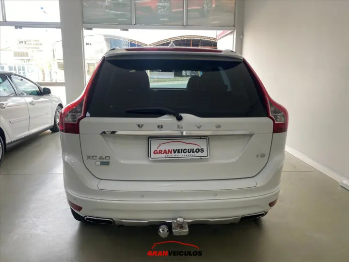 XC60 2.0 T5 DYNAMIC FWD TURBO GASOLINA 4P AUTOMÁT