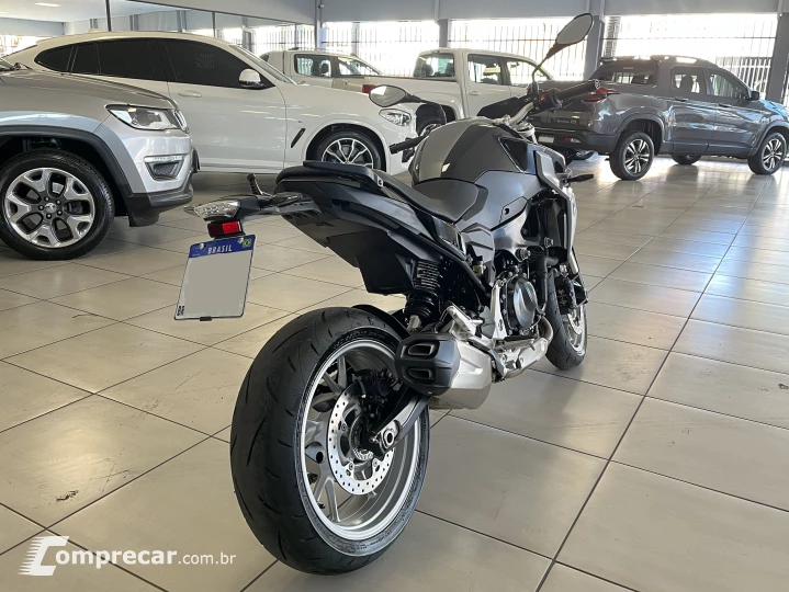 F900 R SPORT