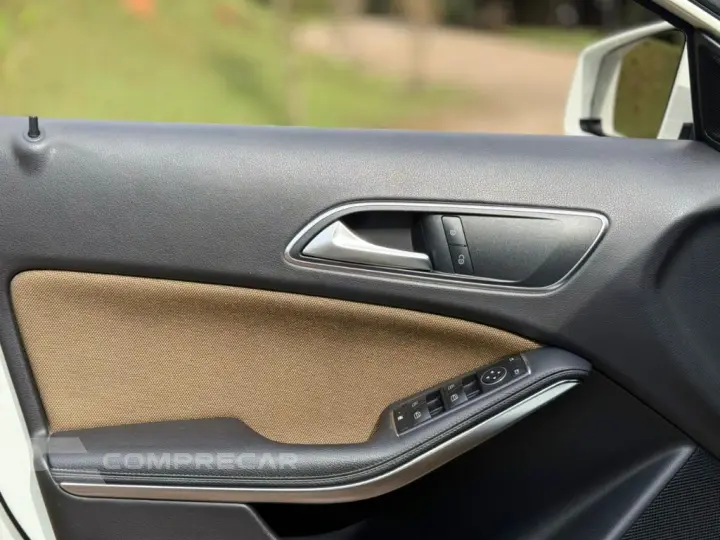 GLA 200 Style 1.6 TB 16V/Flex Aut.