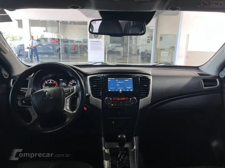 L200 TRITON 2.4 16V Turbo Sport Hpe-s CD 4X4