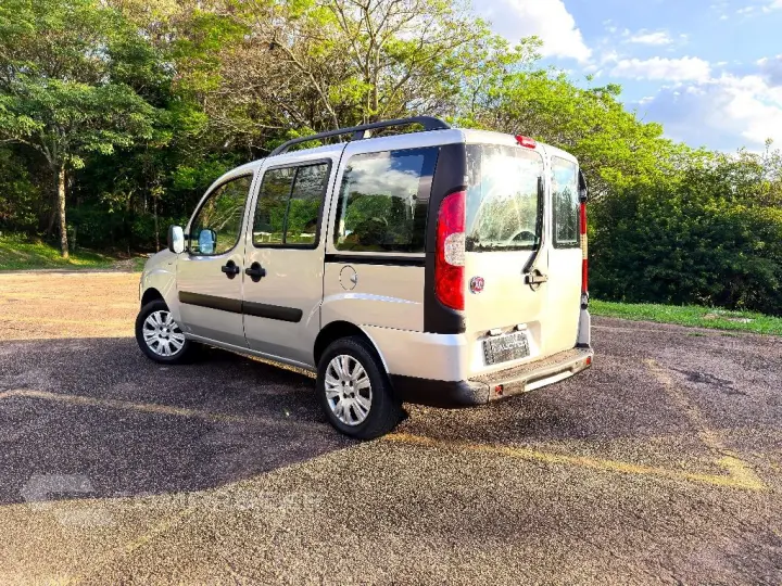 Doblo ESSENCE 1.8 Flex 16V 5p