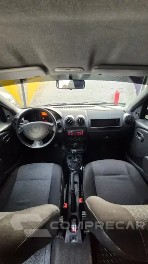 LOGAN 1.0 12V SCE Expression