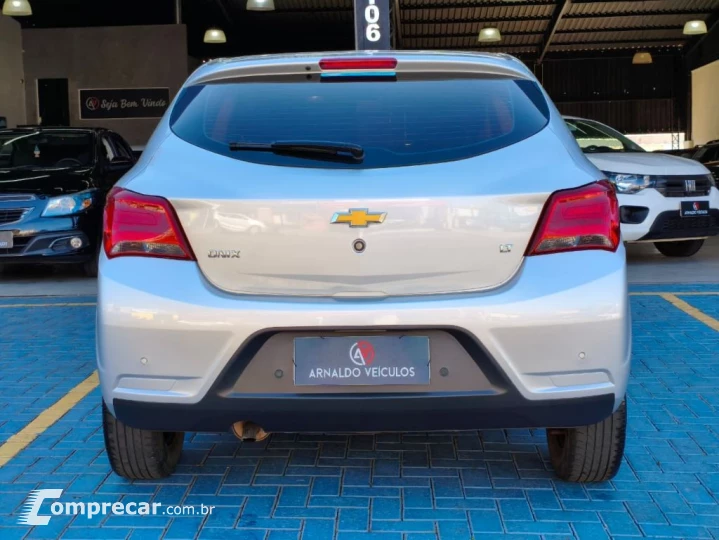 ONIX HATCH LT 1.0 8V FlexPower 5p Mec.