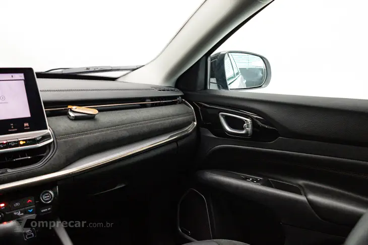 COMMANDER 1.3 T270 Turbo Limited