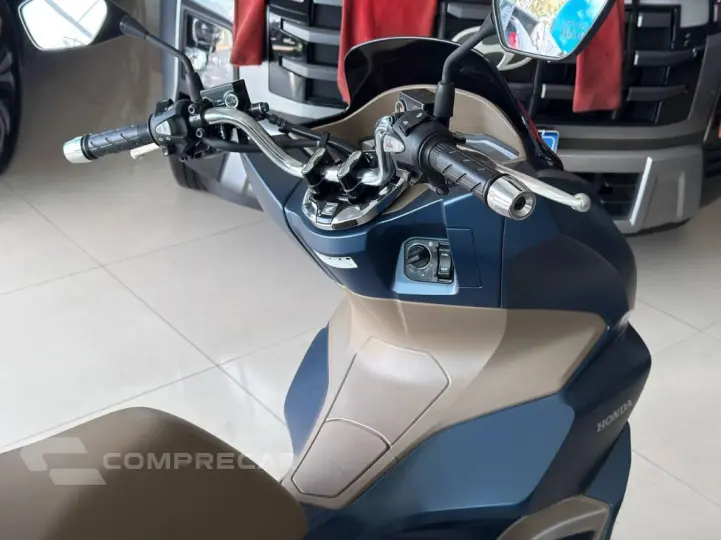 PCX 160 DLX