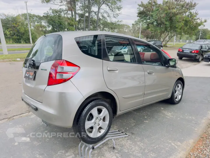 Fit 1.4 16V 4P LX FLEX