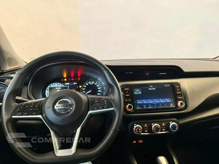 KICKS ADVANCE CVT