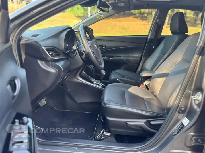 YARIS 1.5 16V FLEX SEDAN XLS MULTIDRIVE