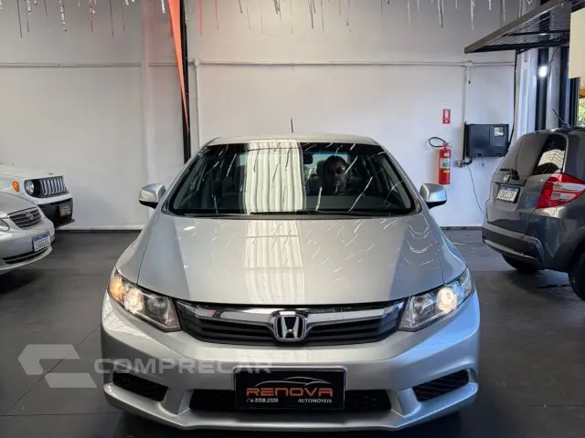 CIVIC - 1.8 LXS 16V 4P AUTOMÁTICO