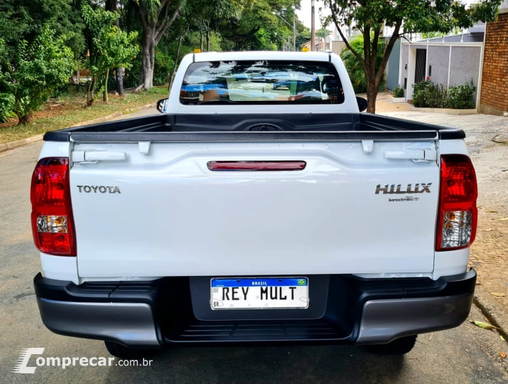 HILUX 2.4 4X4 8V