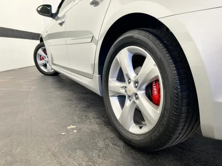 CHEV CRUZE LTZ HB AT