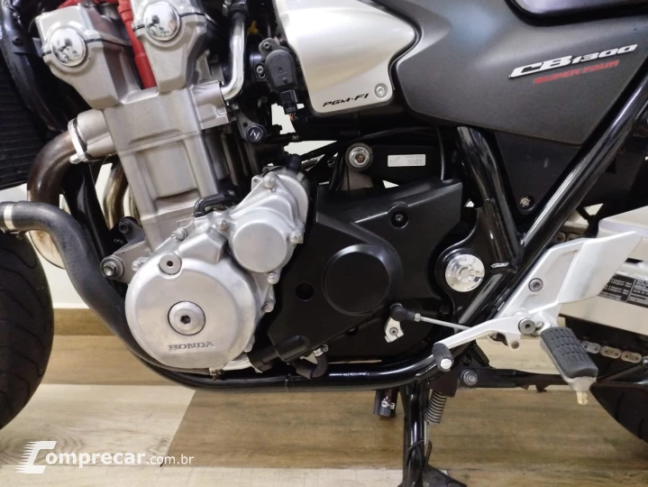 CB 1300
