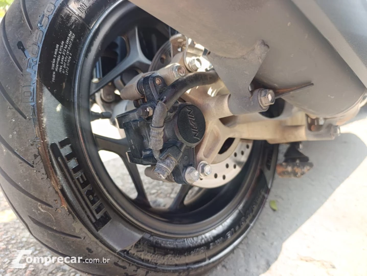 PCX 160 DLX