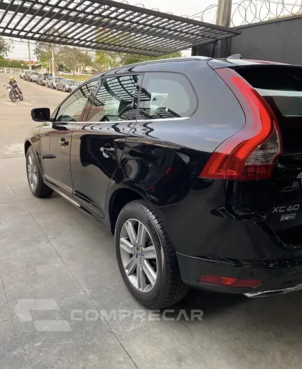 XC60 2.0 T5 Kinetic