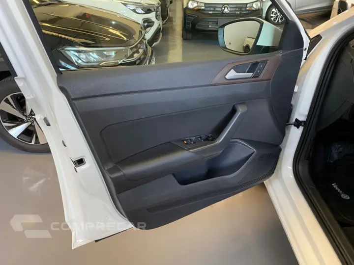 Virtus 1.0 4P 200 TSI FLEX HIGHLINE AUTOMÁTICO