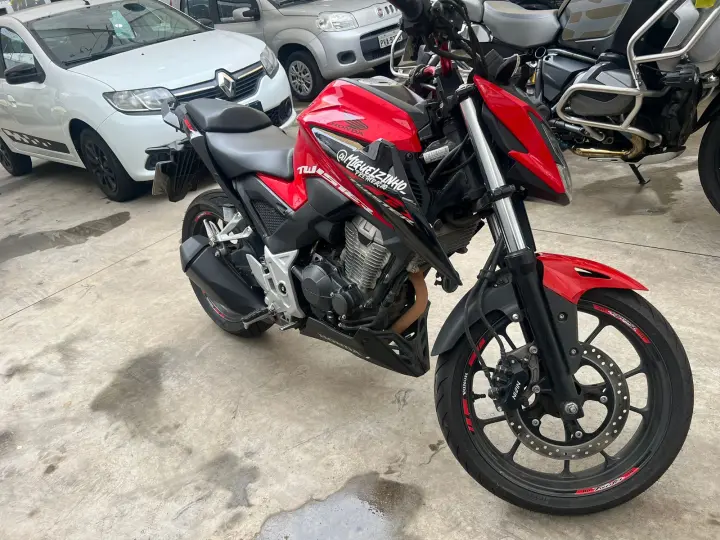 CB300F TWISTER CBS