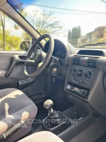 CORSA 1.6 MPFI GLS Sedan 8V